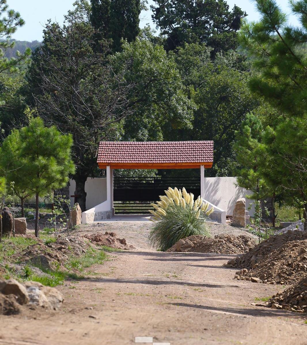 Apacheta, Casas de Campo 4