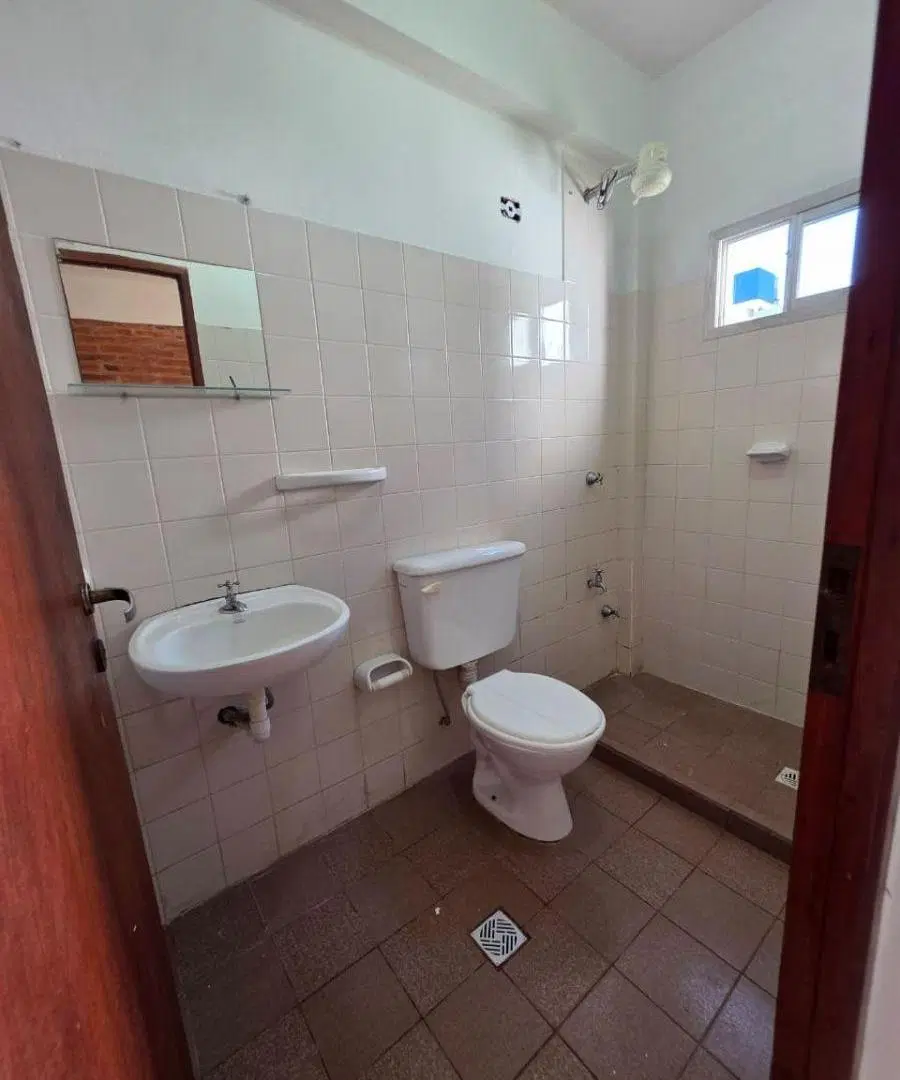 ALQUILER: MONOAMBIENTE EN ZONA UNNE - DODERO 727 1