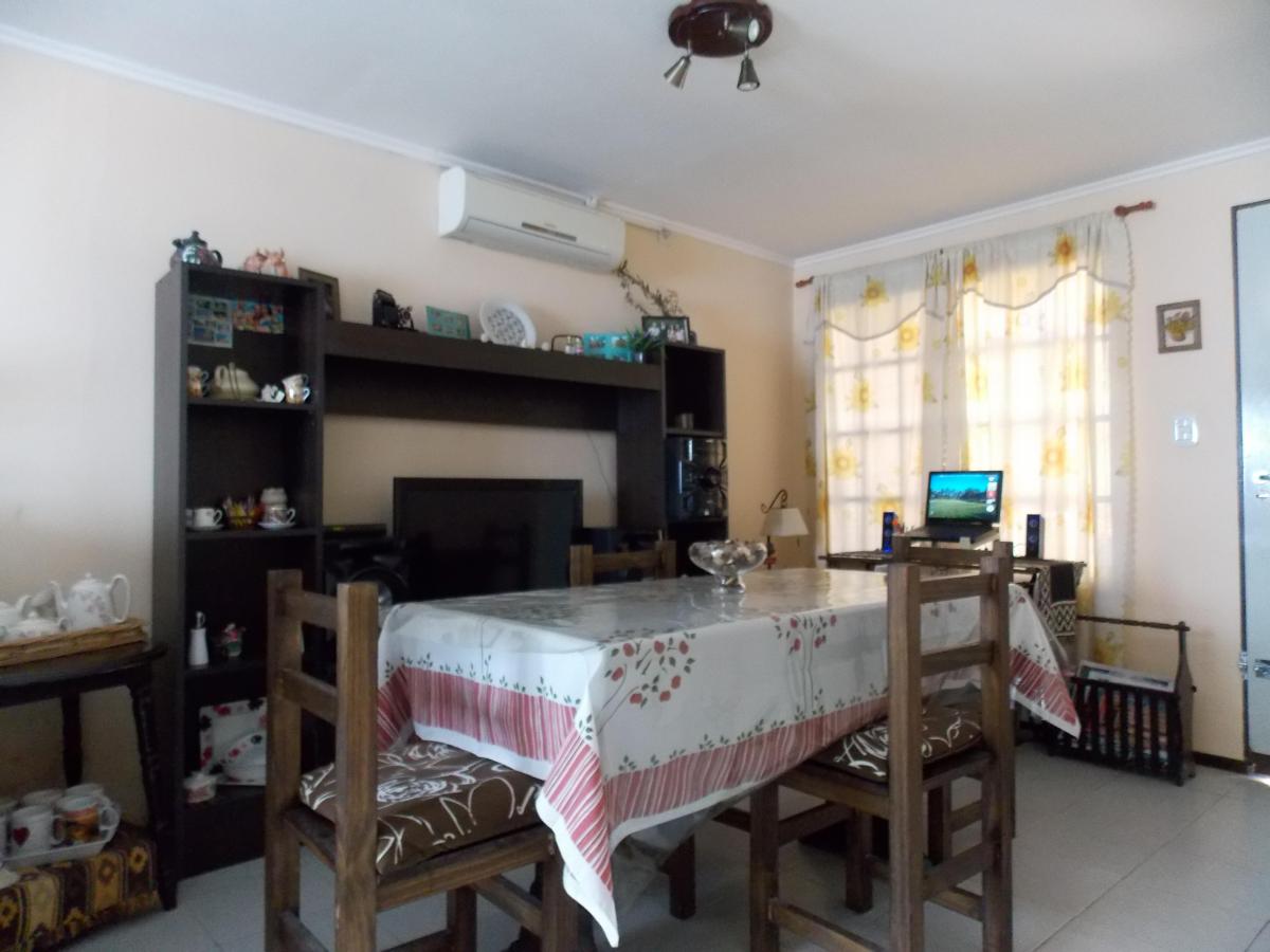Foto de VENTA - 2 Chalets + Local sobre lote de 10 x 62 - Monte Grande - APTO, imagen 3
