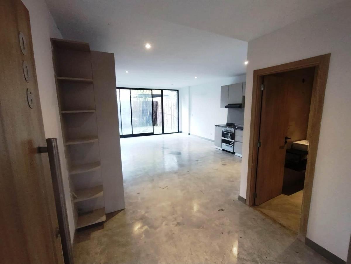 Venta - Amplio Departamento Monoambiente Tipo Loft - Planta Baja con Patio - a Estrenar 4