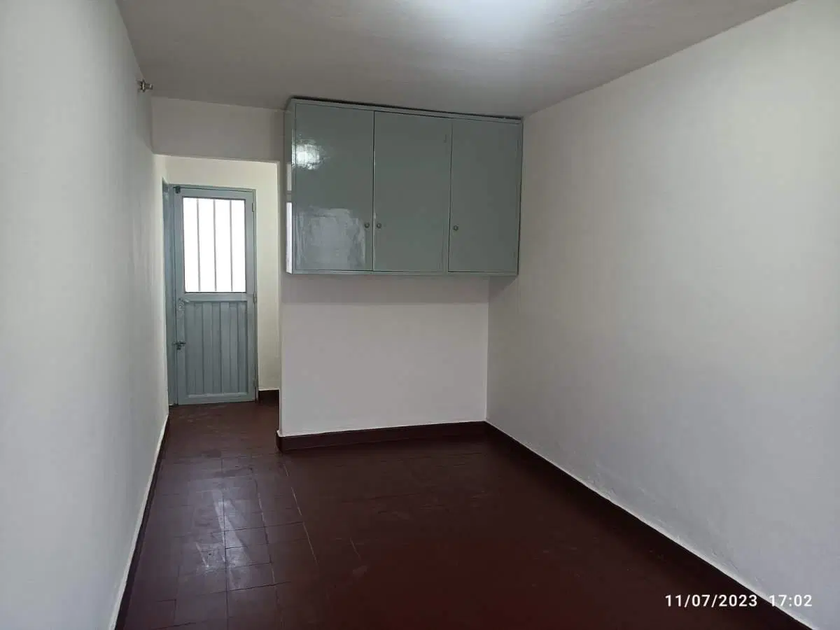 Se Alquila Casa de 2 Dormitorios , Garage y Patio. B San Martín 3