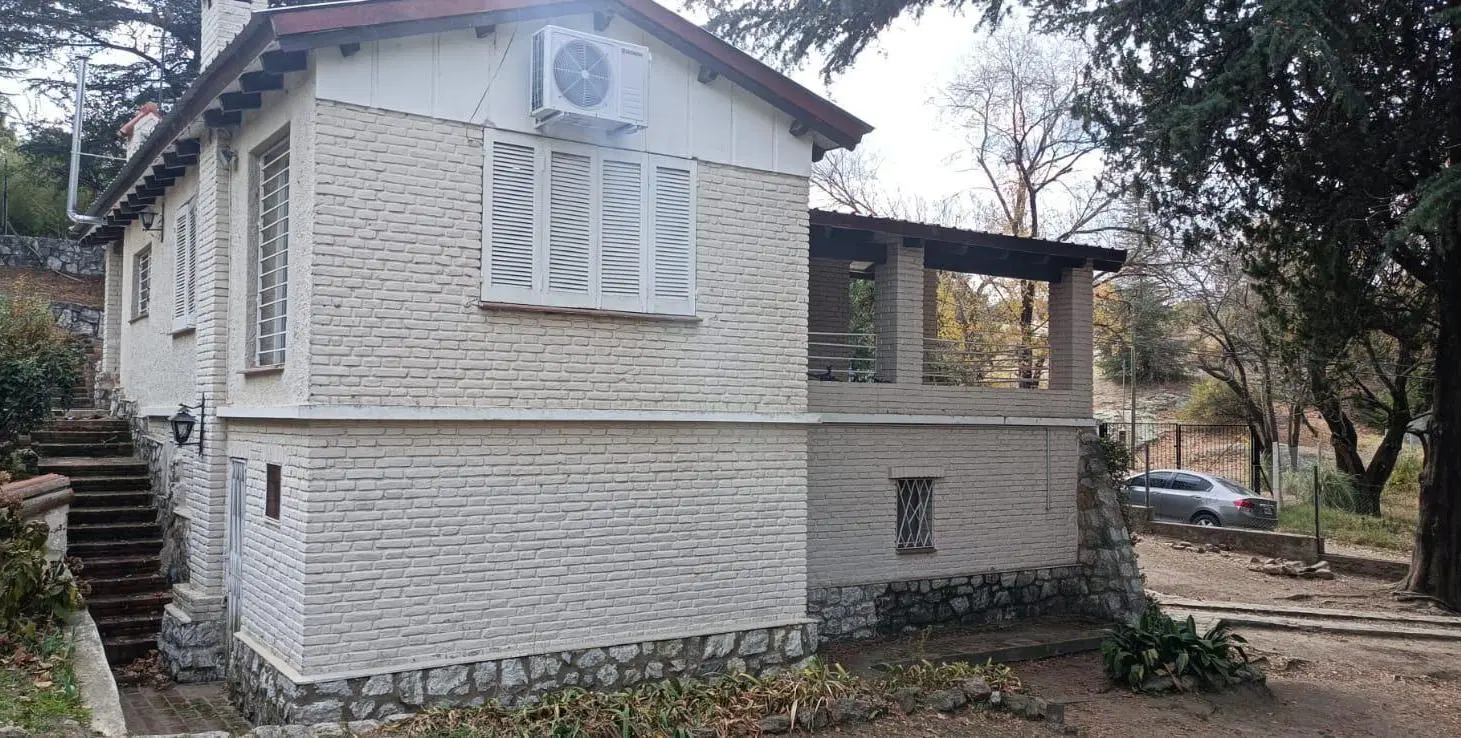 Casa con Pileta , amplio jardín- Villa del Lago - Carlos Paz 5