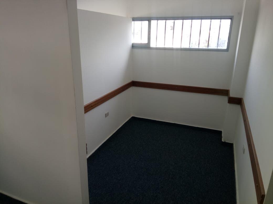 Foto de En alquiler - Local Comercial - Alvear y Rincón - Zona Centro-, imagen 5
