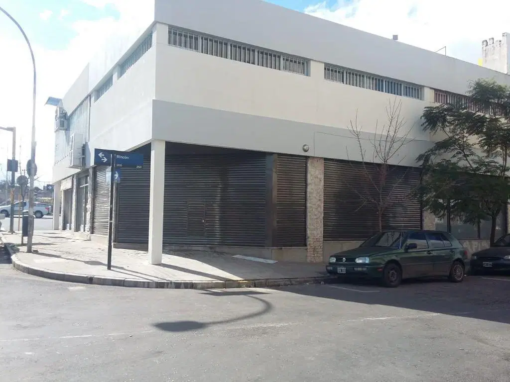 En alquiler - Local Comercial - Alvear y Rincón - Zona Centro- 1