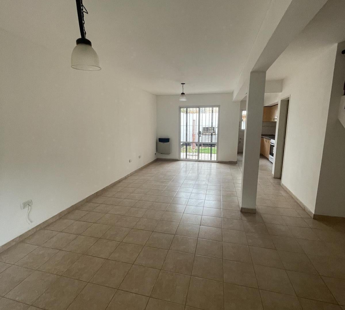Triplex en alquiler