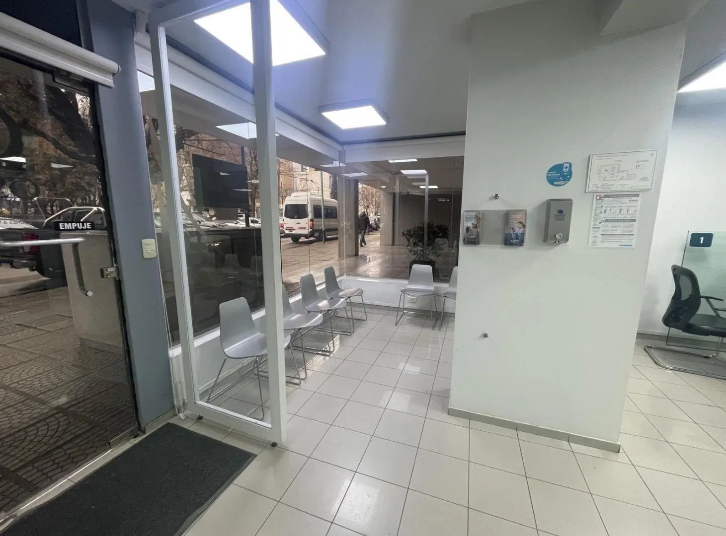 Venta Oficina pleno centro Neuquen 3