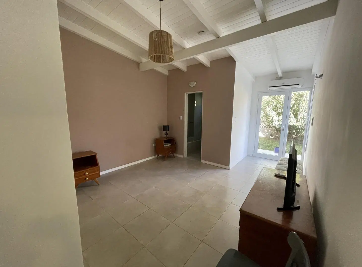 Alquiler Casa 2 dorm - amplio jardin 1