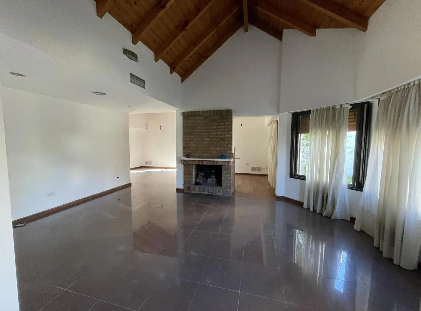 Venta Casa 3 dormitorios con quincho 8