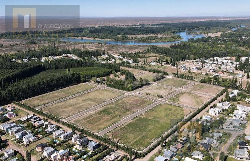 Foto de Venta terreno en esquina a 9 km del centro de la Ciudad de Nequén, imagen 1