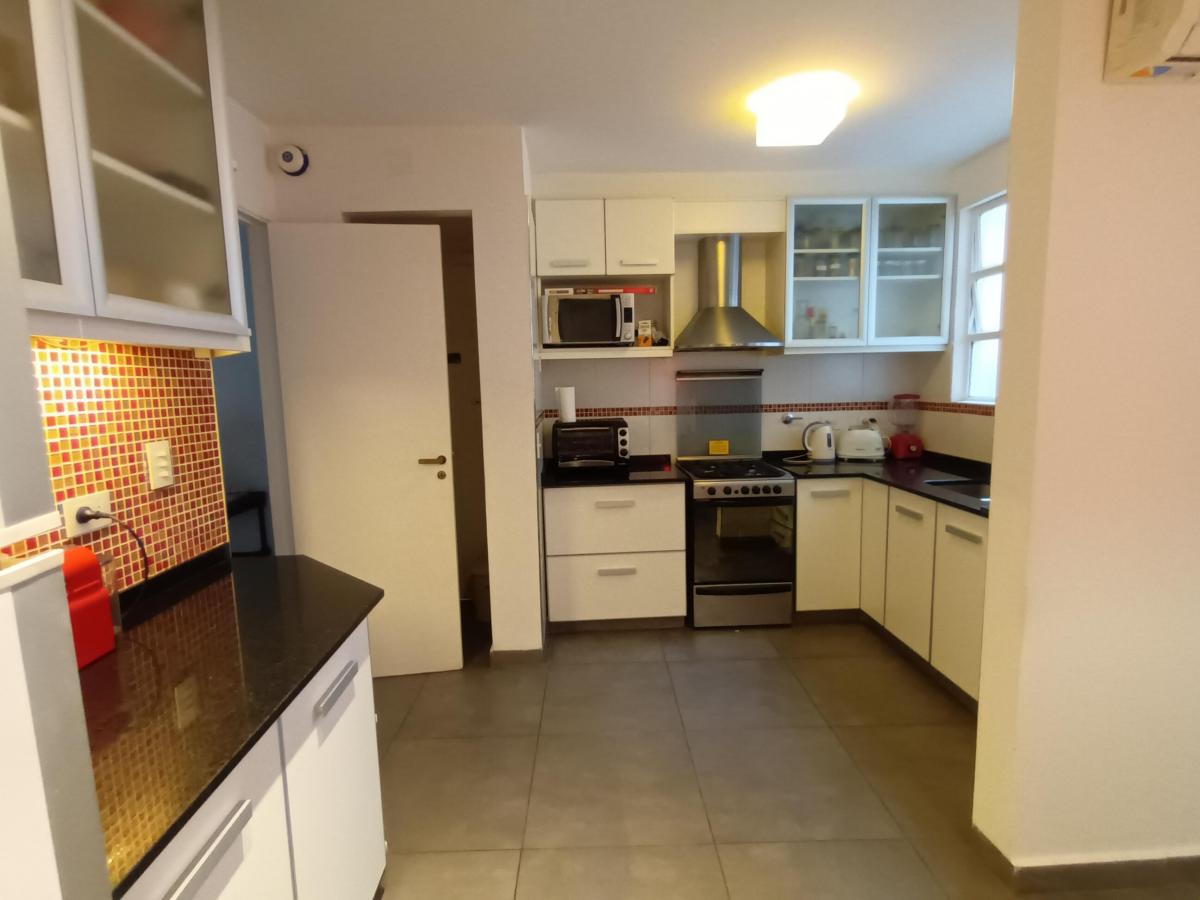 Foto de VENTA EXCELENTE 4 AMBIENTES A NUEVO FRENTE A ALTO PALERMO, imagen 3