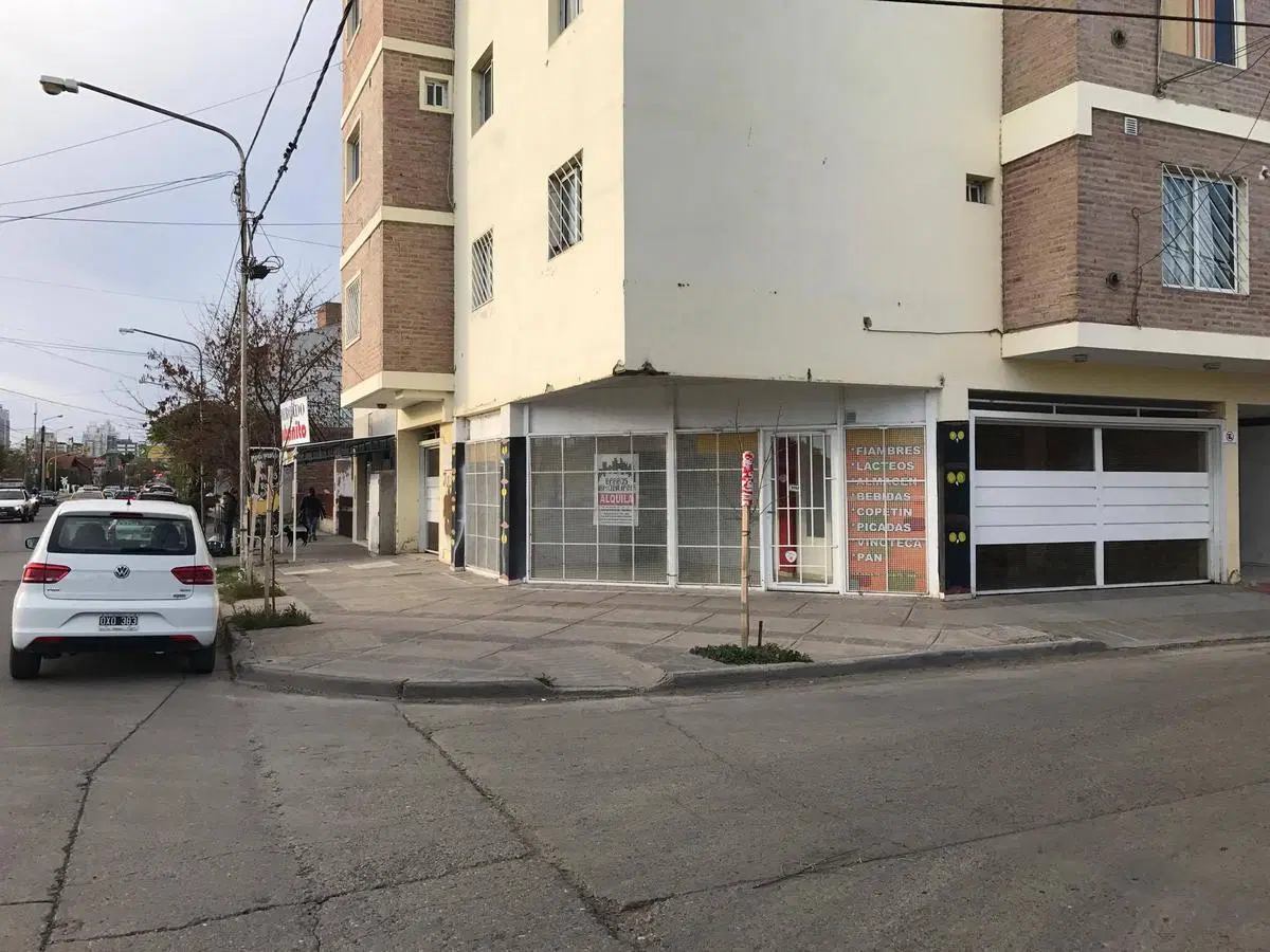Local - Mariano Moreno 5