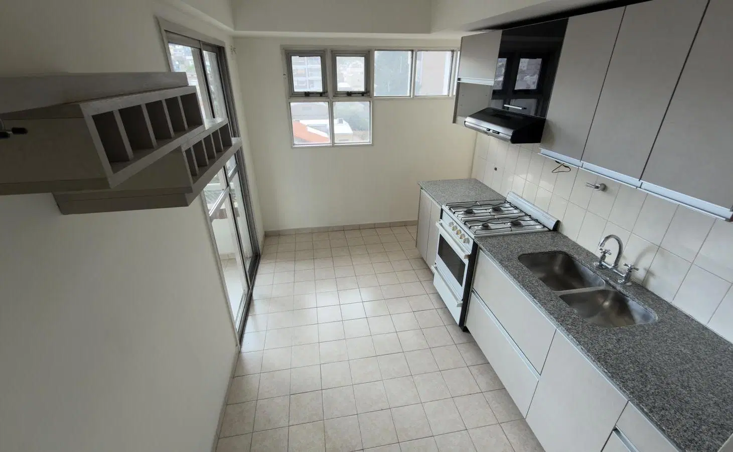 Departamento en Área Centro Este 8