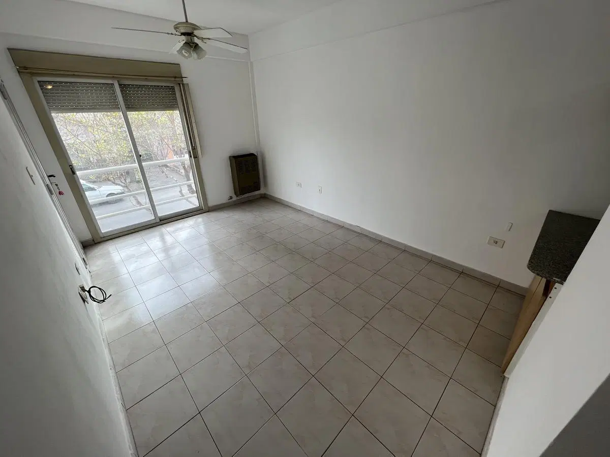 Departamento - Área Centro Este 3