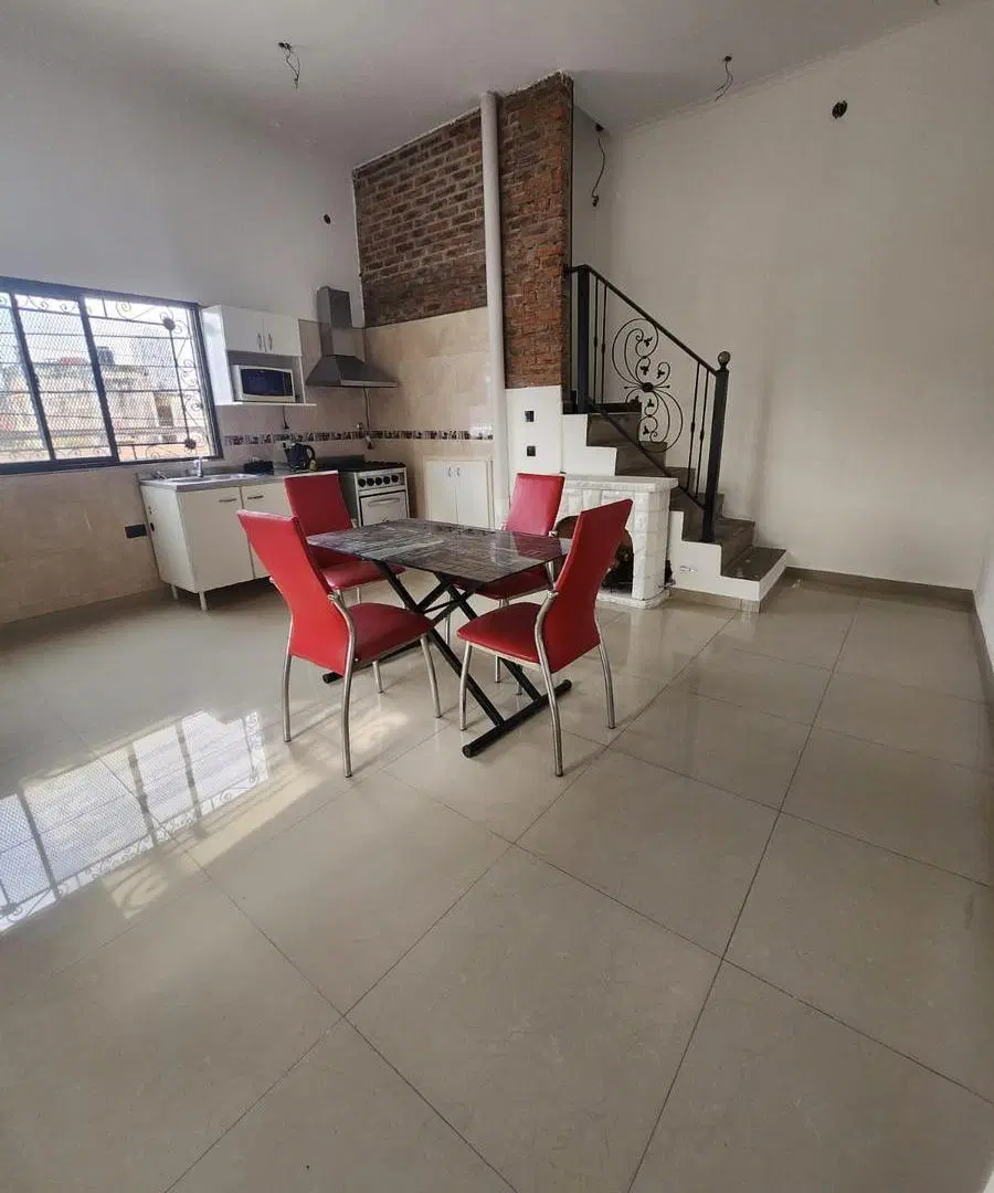 Casa en Lisandro De La Torre 8