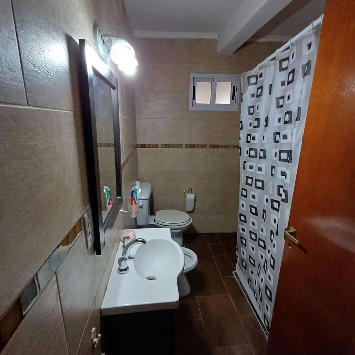 2 Amplísimas Unidades de Vivienda. Casa Para 2 Familias 3