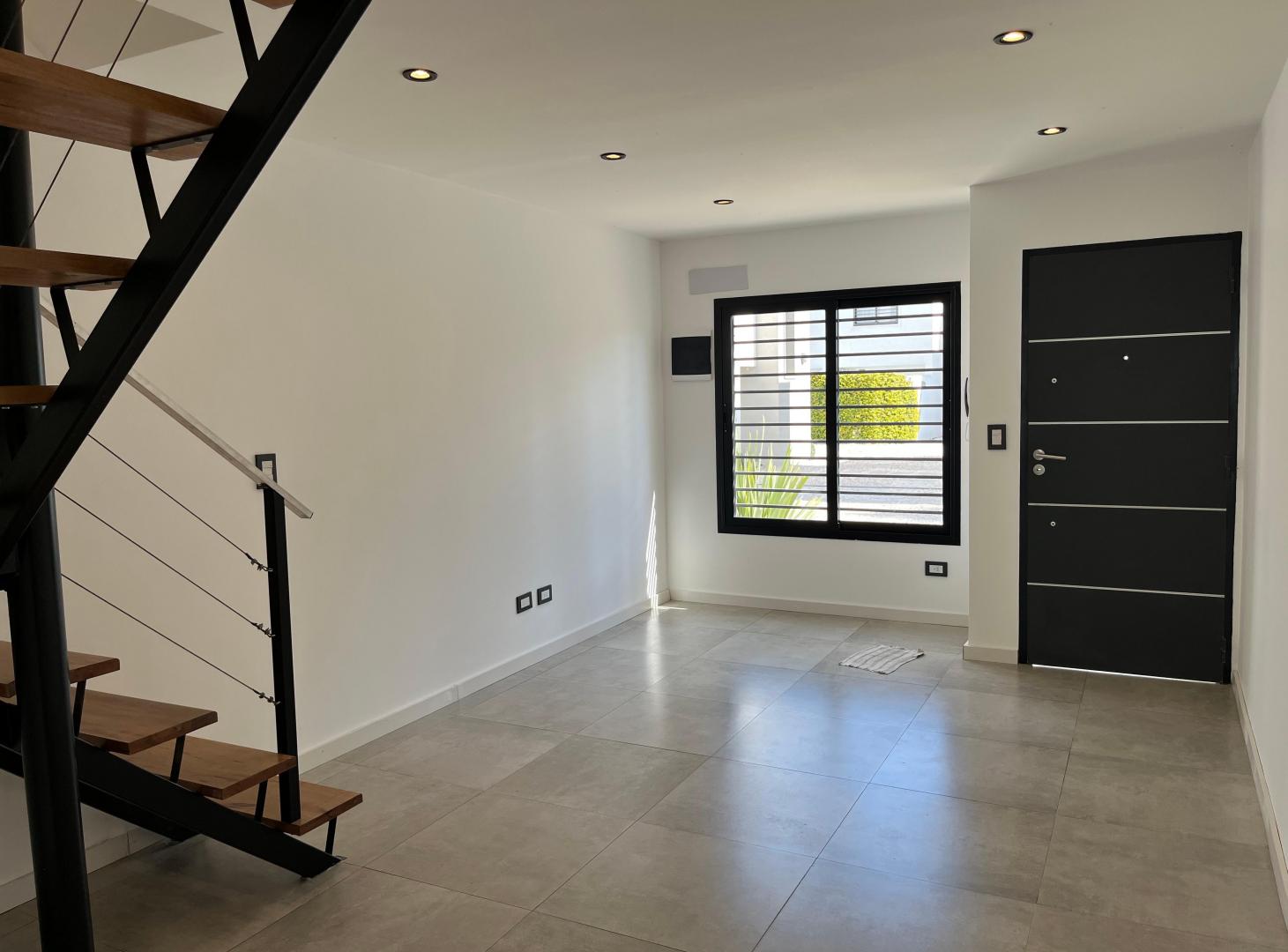 Foto de Dúplex 3 ambientes en Condominio c/Cochera - Ituzaingó Norte, imagen 3
