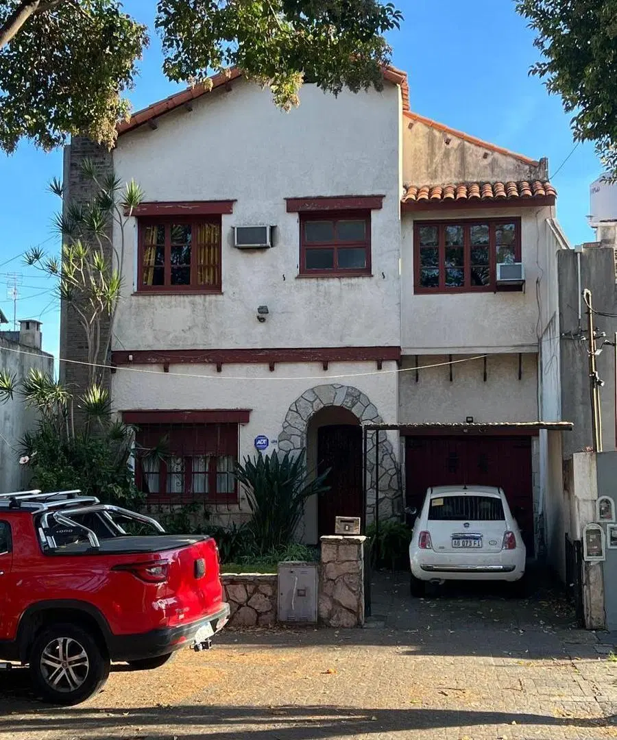HERMOSA CASA 5 AMB CON QUINCHO Y PILETA 1
