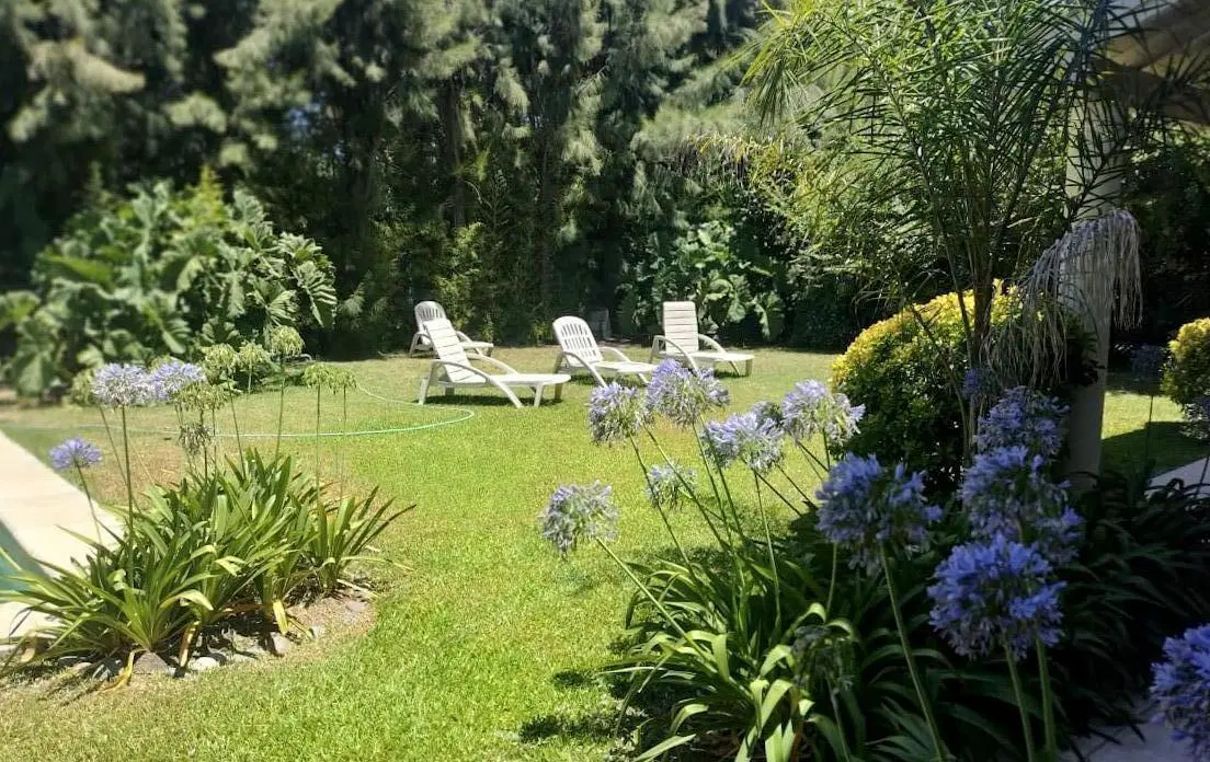 OPORTUNIDAD! 4 amb. con dependencia, piscina, y amenities en el destacado Barrio Privado Bermudas. 5