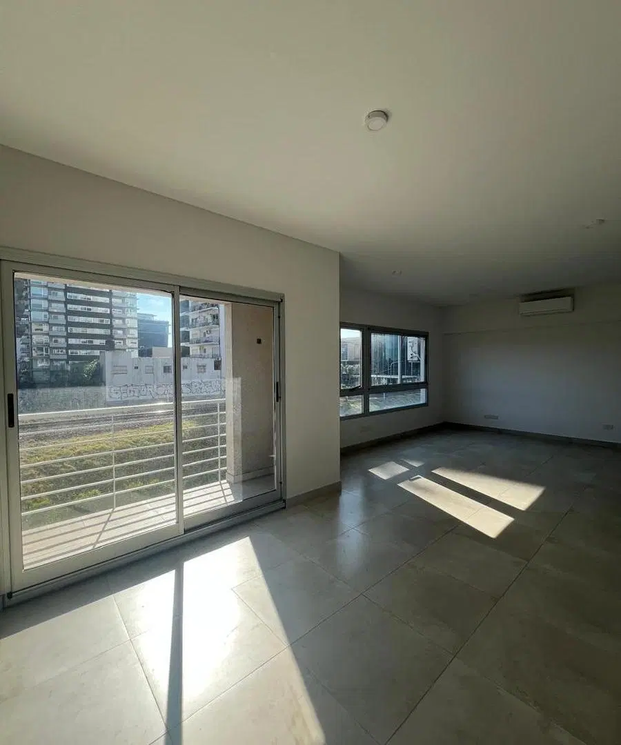 Monoambiente con cochera en Venta - Vicente López- vias 5