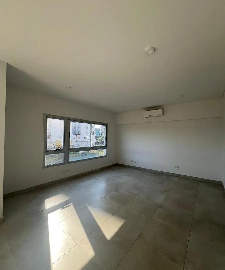 Monoambiente con cochera en Venta - Vicente López- vias 3