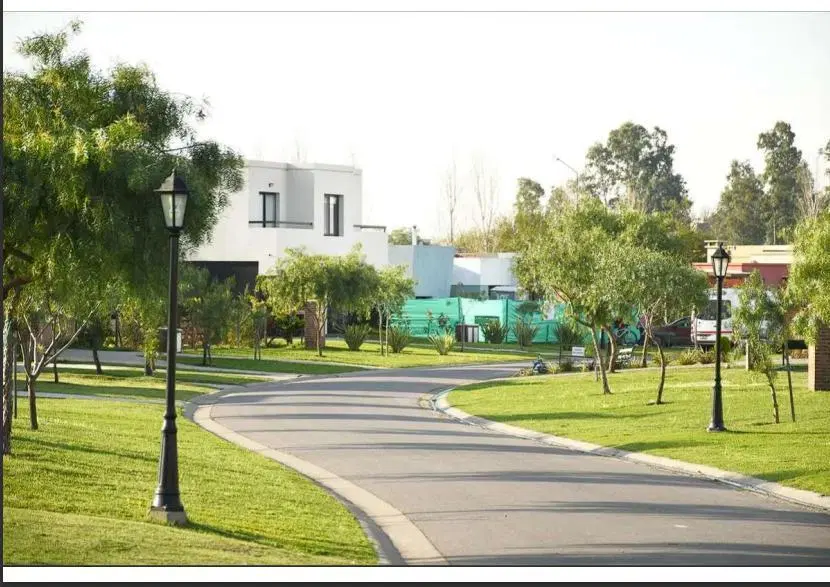 VENTA Terreno en Barrio Santa Emilia , Pilar del este 4