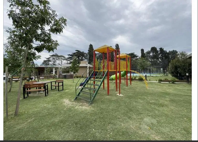 VENTA Terreno en Barrio Santa Emilia , Pilar del este 5