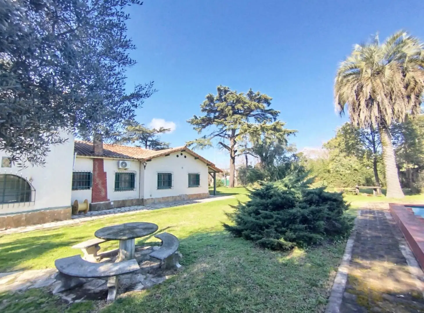 Casa Quinta en venta en la mejor zona de Moreno Centro 1