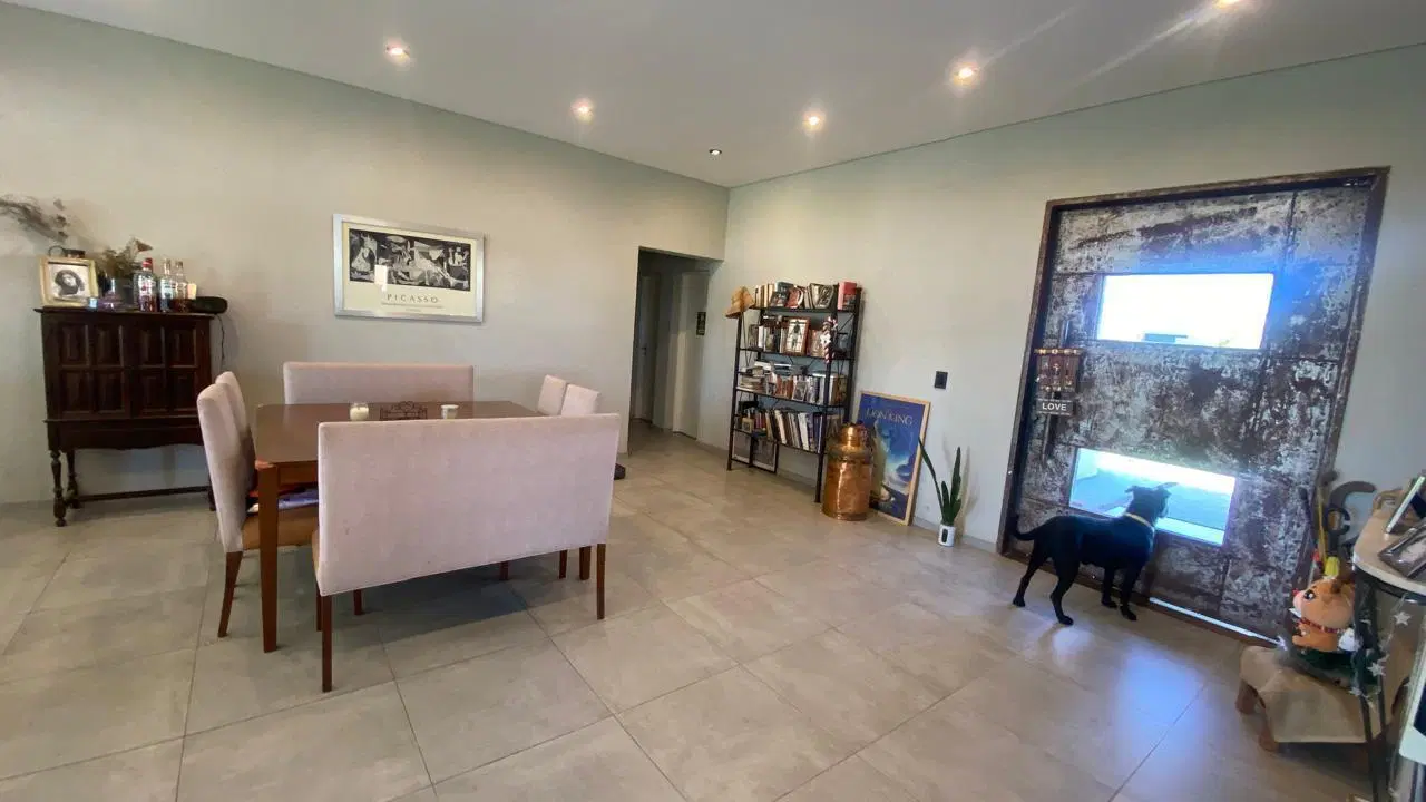 Casa en una planta con jardín, galería y piscina| Club Manuel Belgrano- Ing. Maschwitz 3