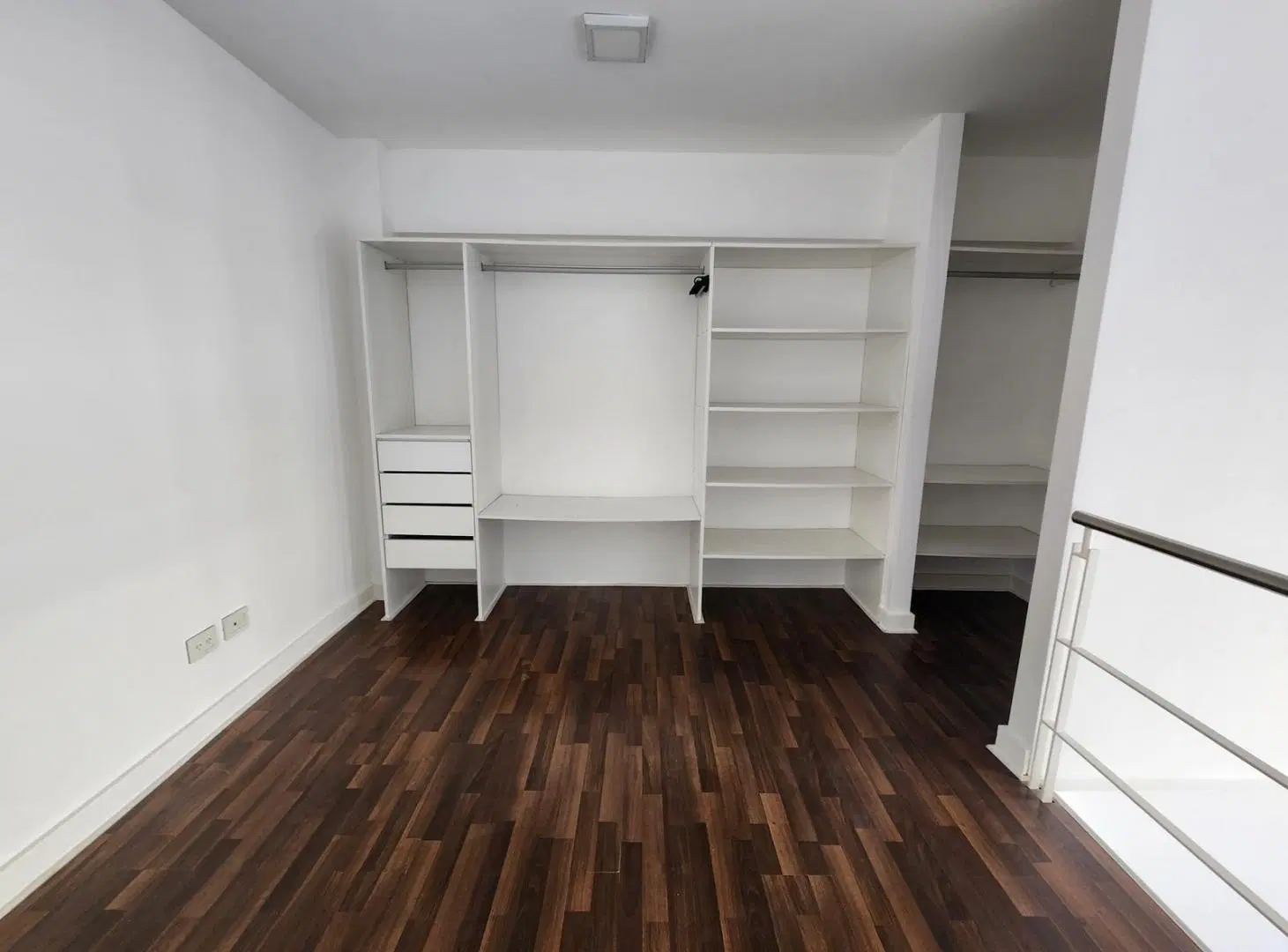 Duplex con Patio y Parrilla propia, Cochera . Complejo con Gym, Pileta, SUM y Seg 24 hs!! 3
