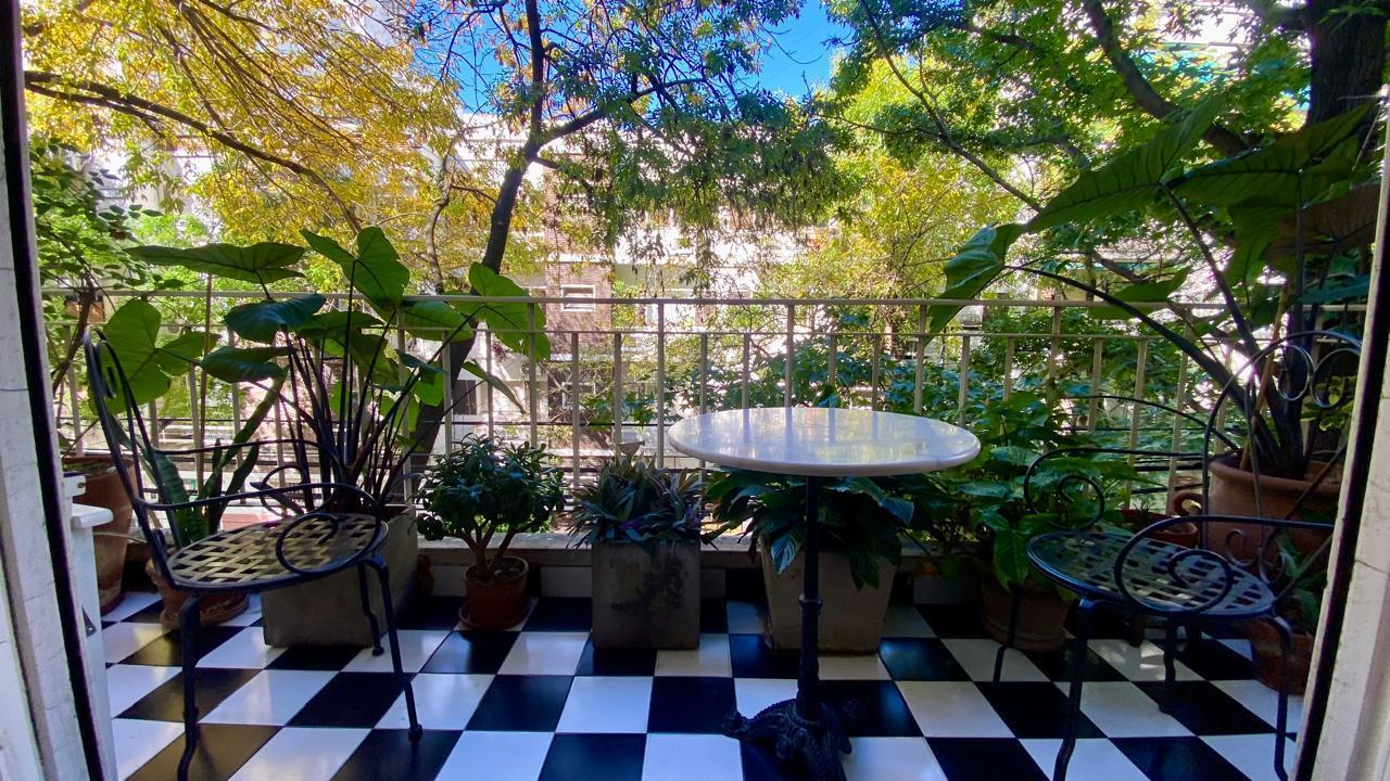 Palermo: 4 amb con balcón, cochera y dep. Gran living comedor!