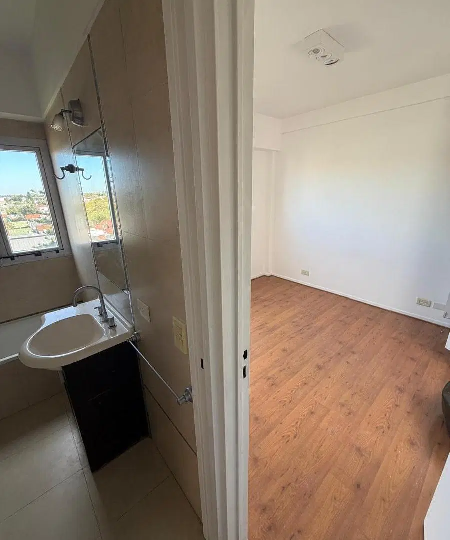Departamento con terraza en Florida 4