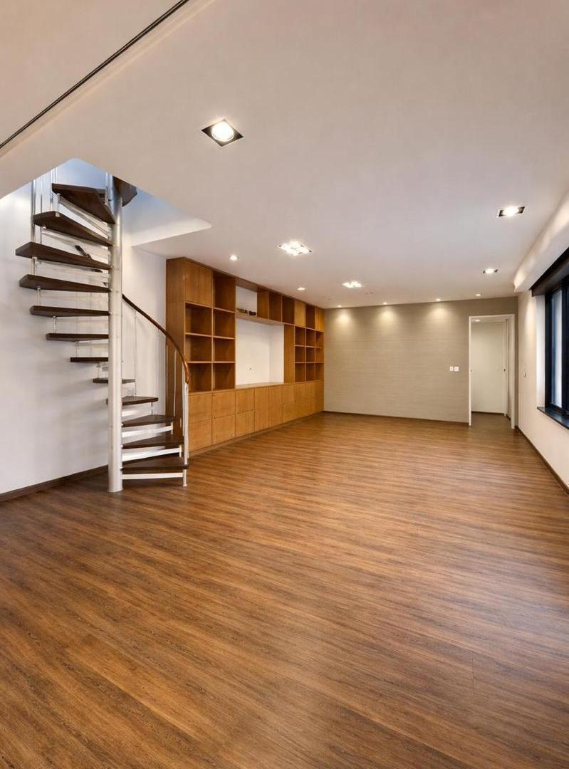 Venta 4 ambientes con dependencia mas terraza en San Telmo