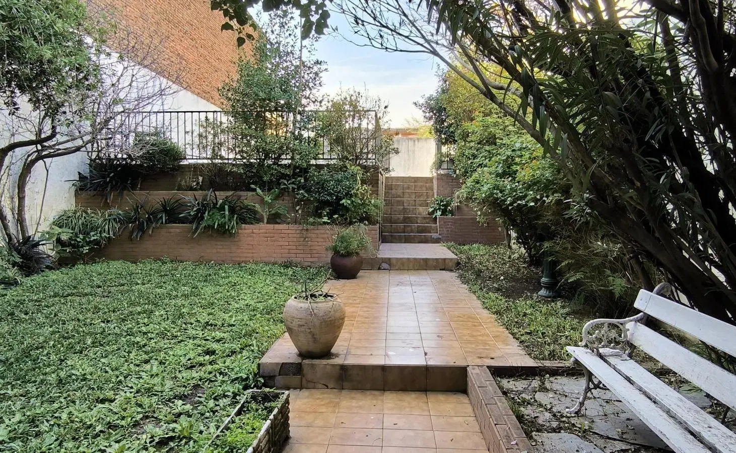 Impactante casa de 5 ambientes con piscina y cochera, en pleno Caballito Norte 3
