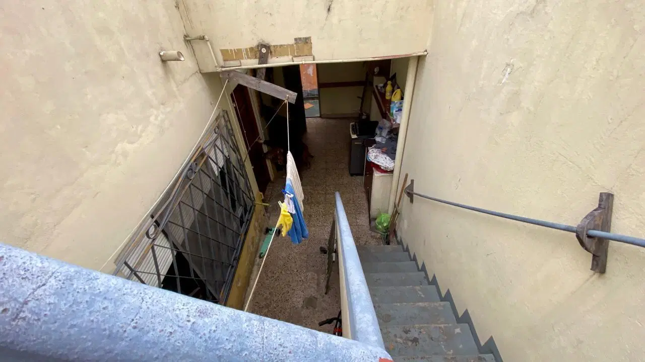 Casa Multifamiliar en lote de 300 m2! 2 Viviendas independientes! Ideal inversión! 8