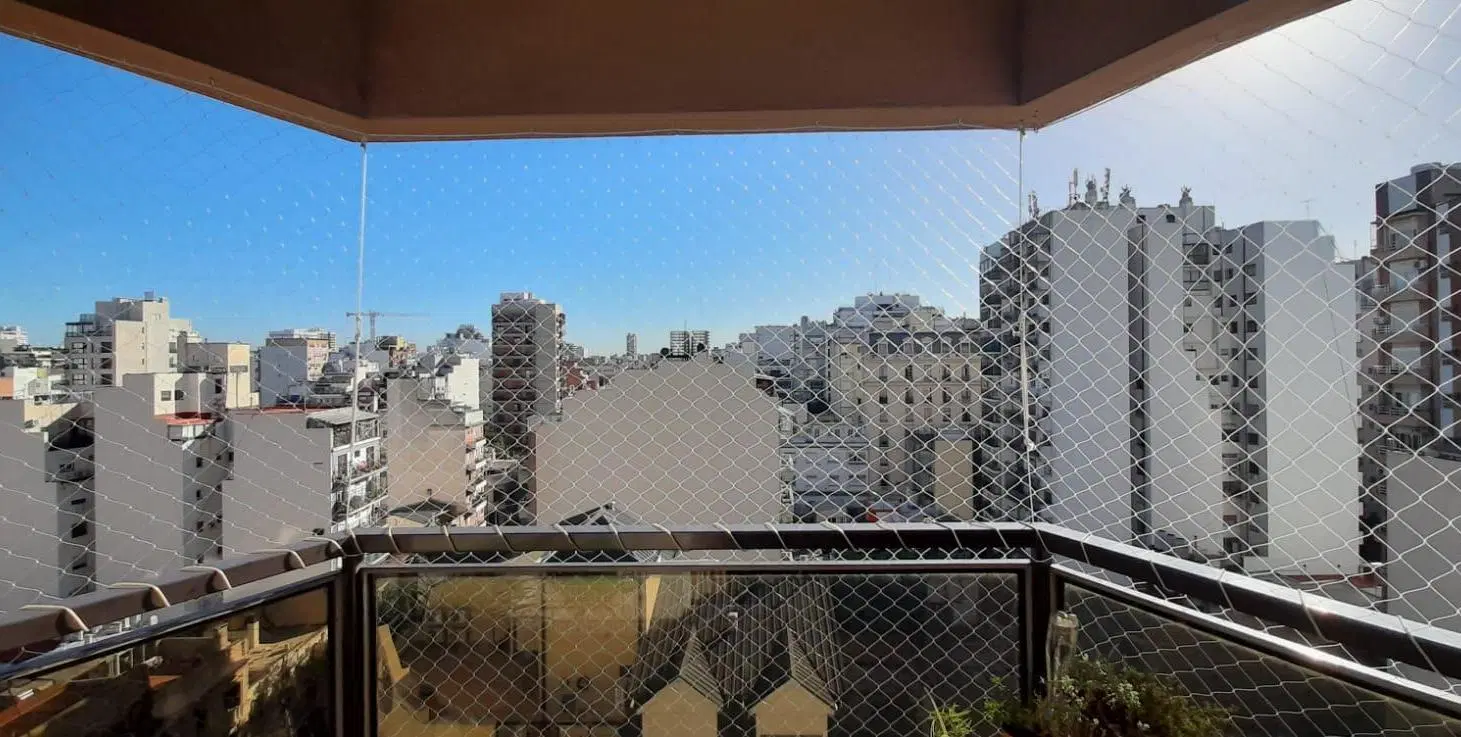 Excelente 3 ambientes con cochera fija cubierta, piso alto, vista abierta y balcón 8
