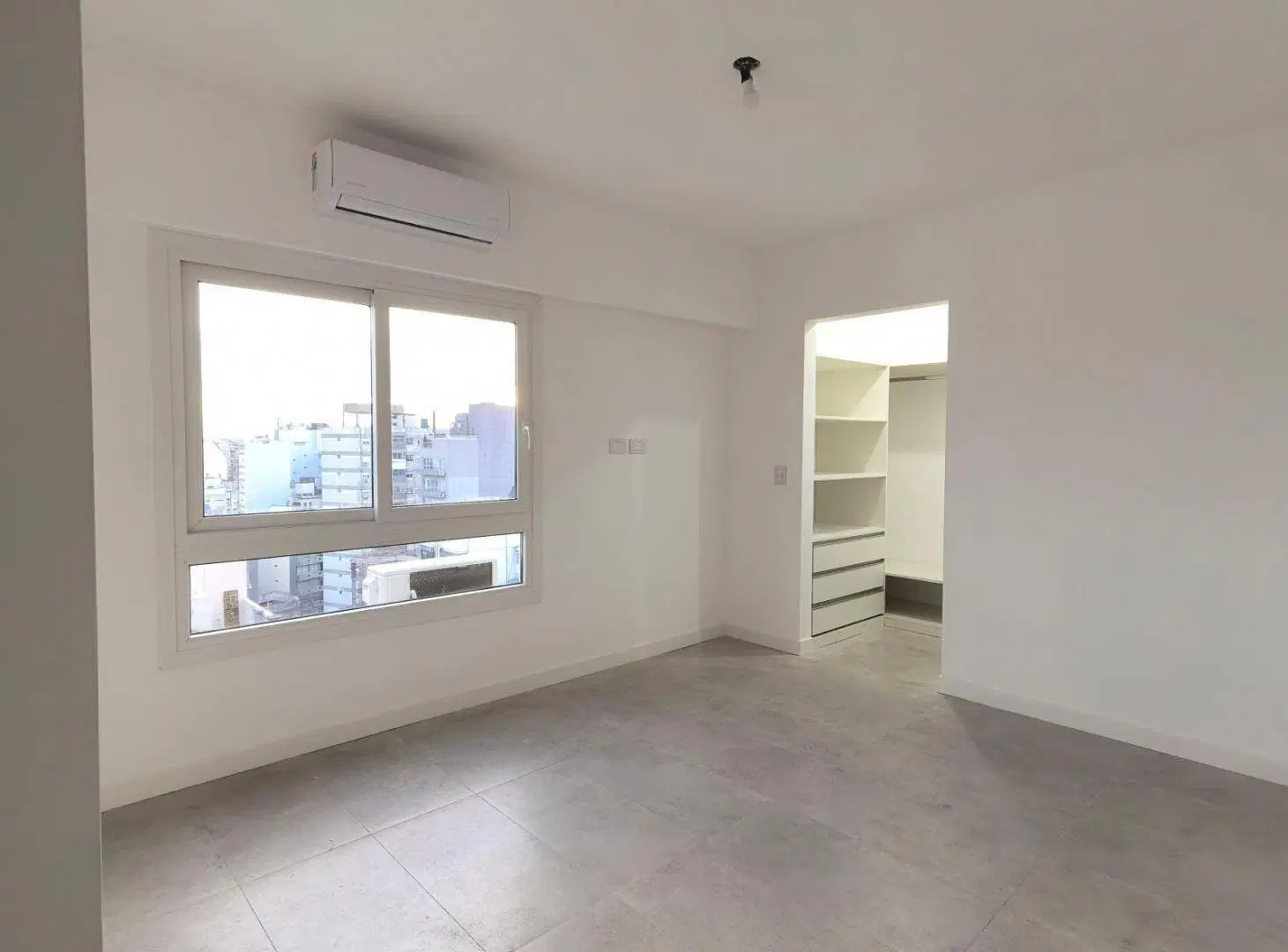 Duplex súper luminoso, próximo a Parque Centenario 4