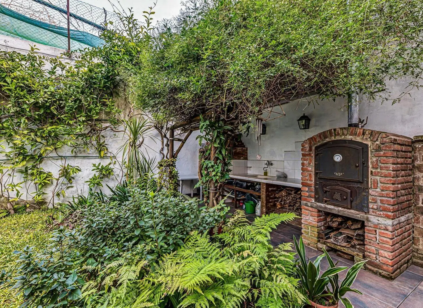 Casa de Estilo en Belgrano R | Jardín, Parrilla, Sótano | A metros de Plaza Castelli 4