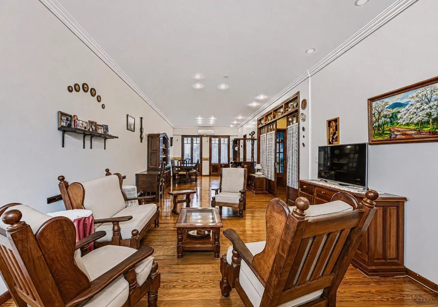 Casa de Estilo en Belgrano R | Jardín, Parrilla, Sótano | A metros de Plaza Castelli 5