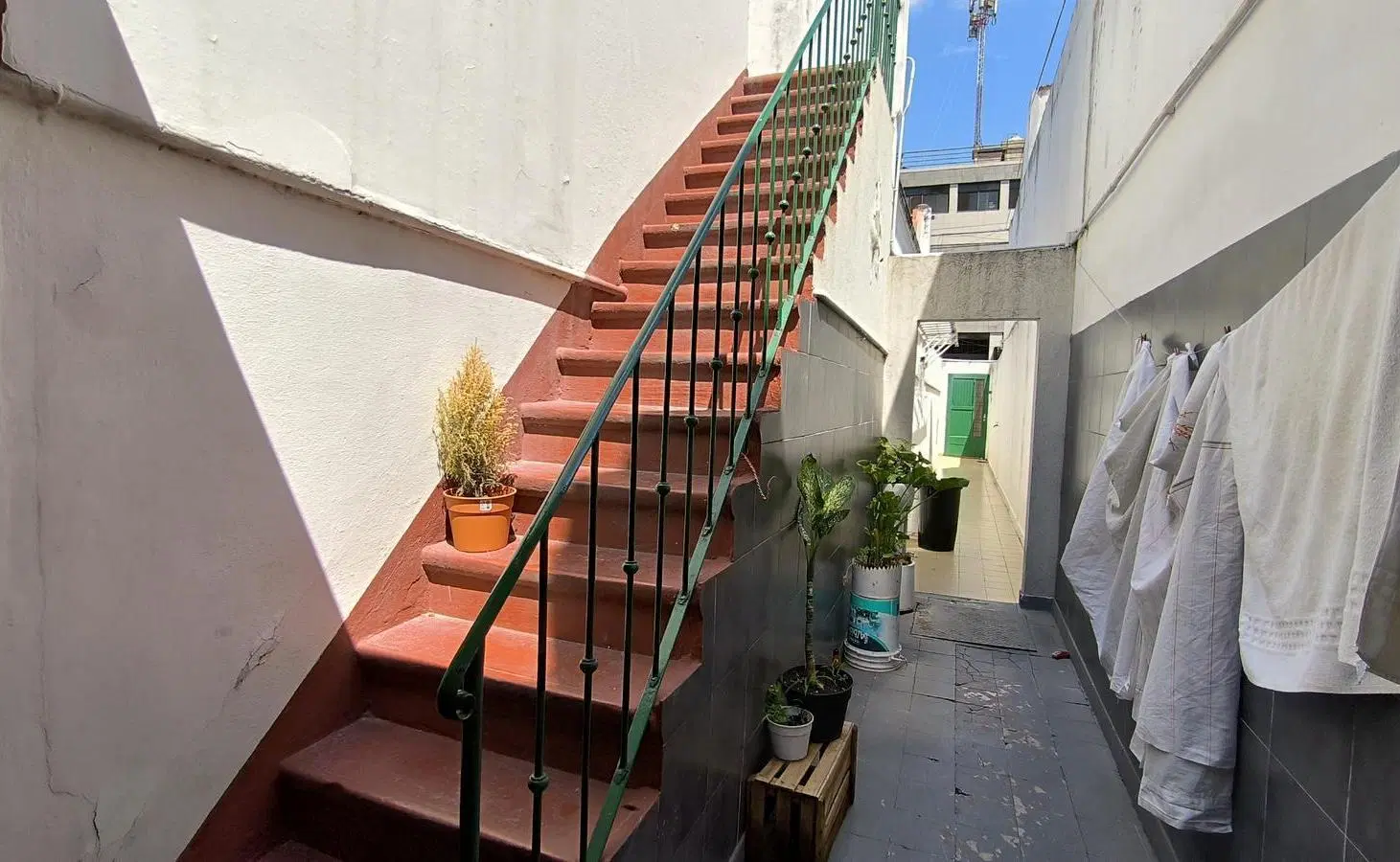 Casa multifamiliar en Paternal, a dos cuadras de Av. San Martín, y próximo a Av. Juan B justo 5