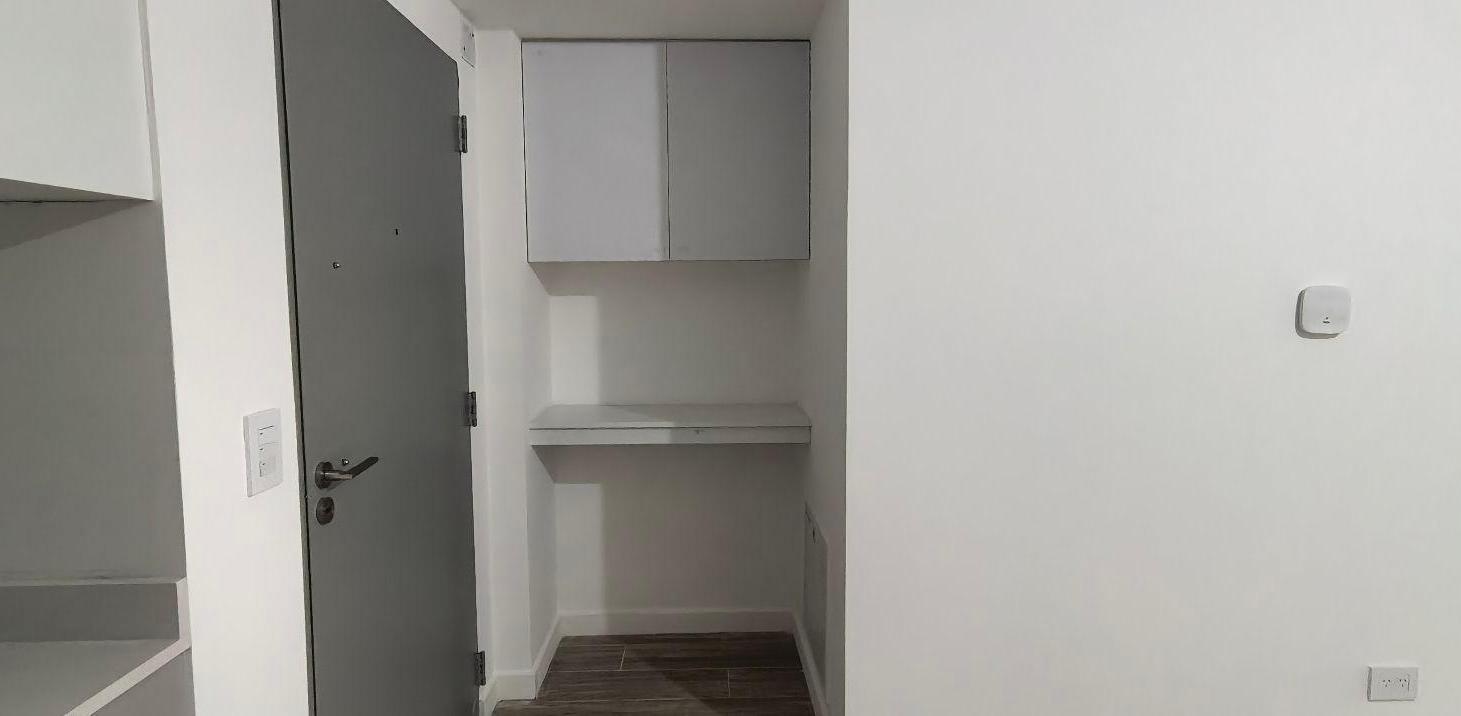 Foto de 3 ambientes con balcón y patio en edificio con Amenities, en el corazón, imagen 3