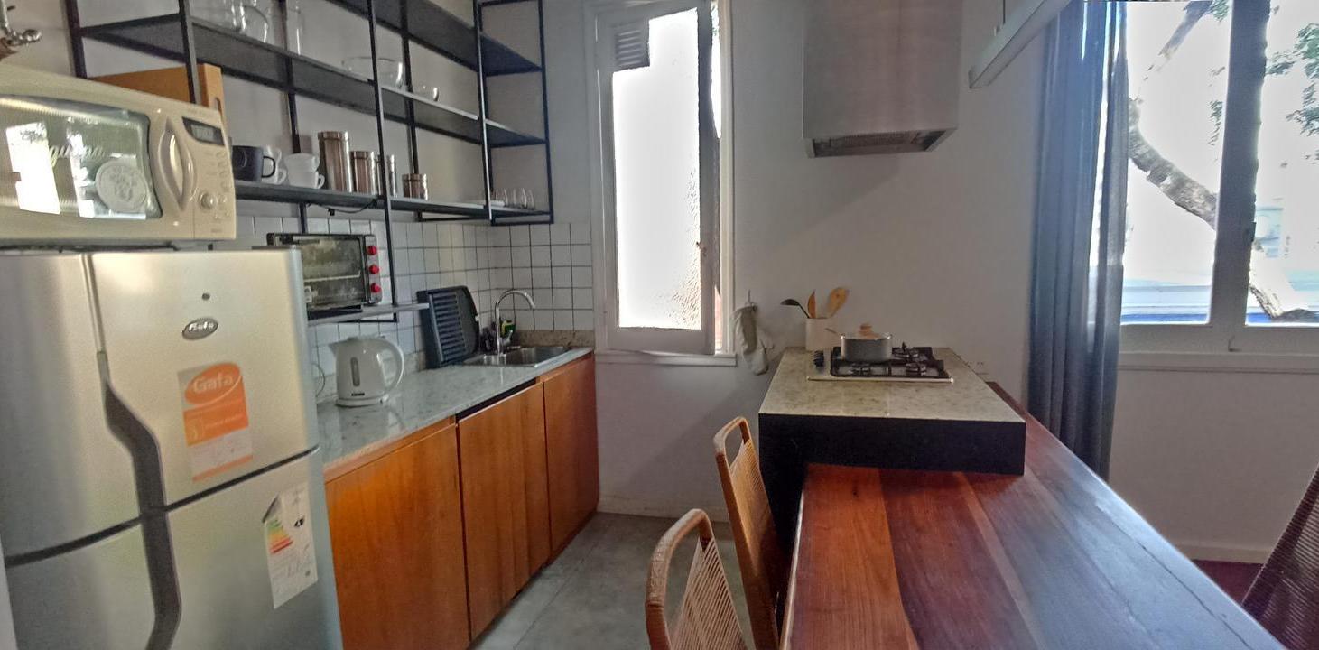 Foto de 2 AMBIENTES EN EL CORAZÓN DE BELGRANO! COCINA RECICLADA Y TODO RENOVADO!, imagen 3