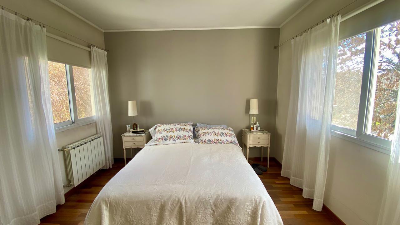 Foto de Casa 5 Ambientes en Los Jazmines Pilar del Este. Apta Crédito. Jardín y, imagen 1