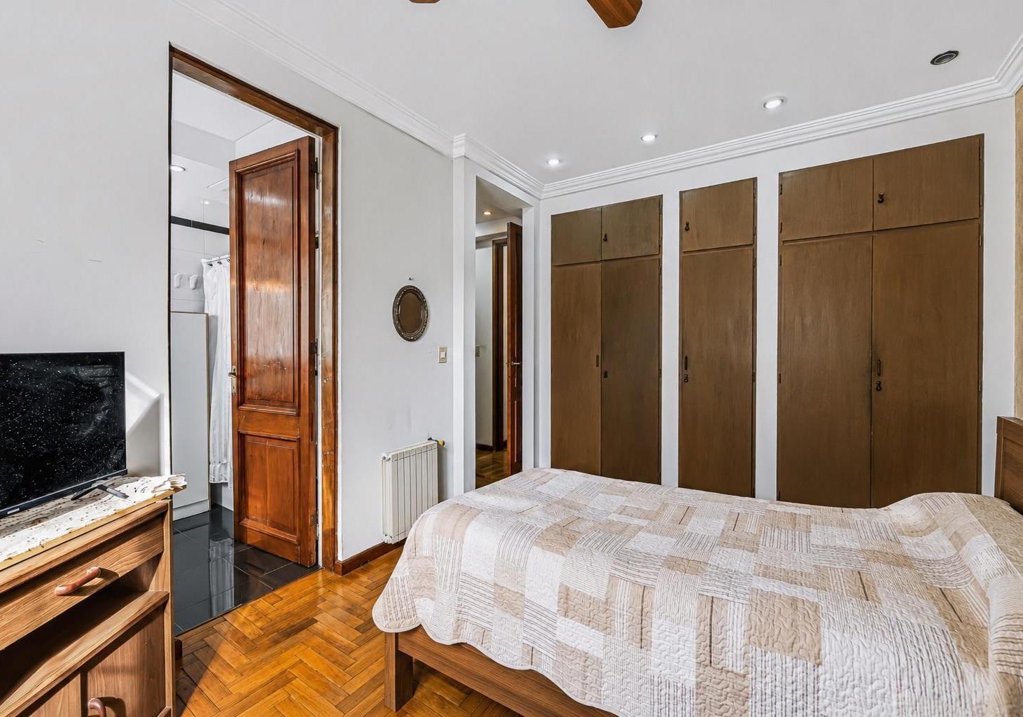 Foto de Casa de Estilo en Belgrano R con Jardín, Parrilla y Sótano a metros de, imagen 5