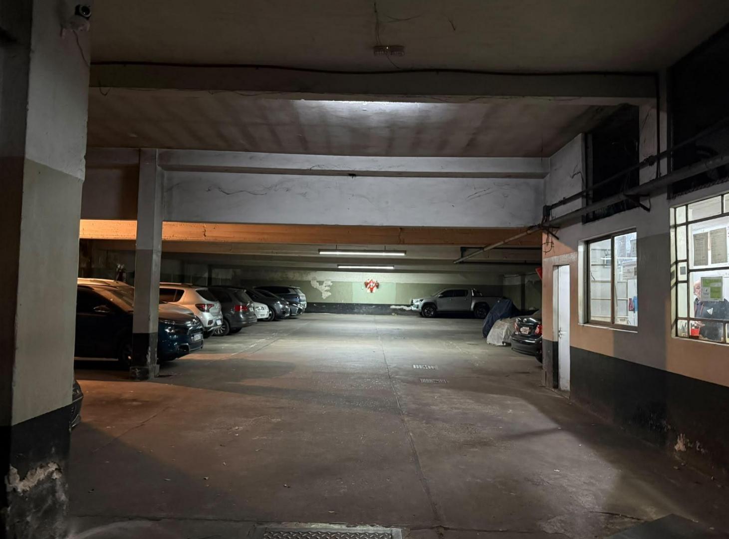 Foto de ESTACIONAMIENTO DE 1360 M2, imagen 1
