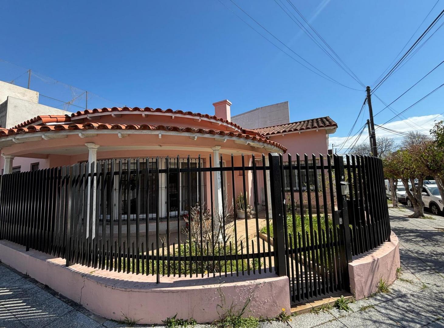 Foto de Casa en esquina de 4 ambientes en el centro de Martínez, imagen 1