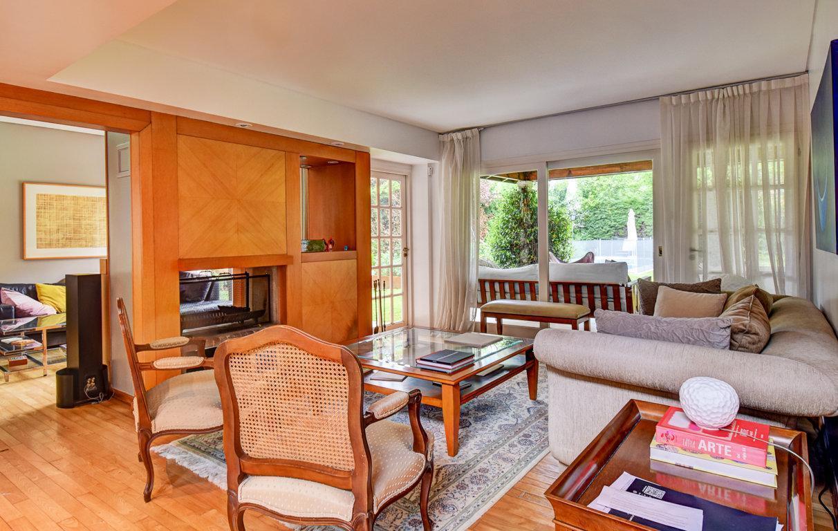 Foto de Casa de 5 ambientes con hermoso jardín y pileta- Barrio La Campiña Pilar, imagen 1