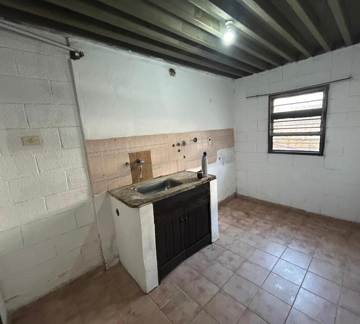 Departamento de 3 Dorm. Planta Baja B España 2