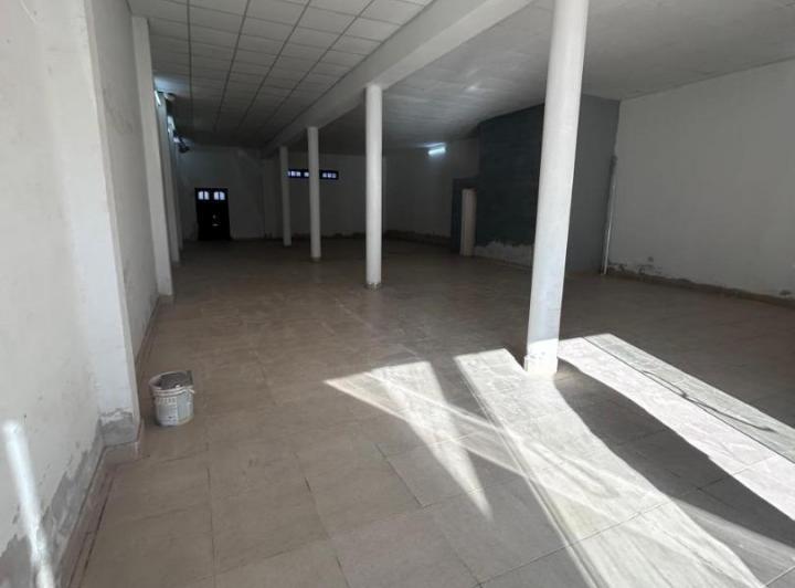 Amplio Local Comercial- Toledo Nº2466- 15mts de Av. Urquiza 4