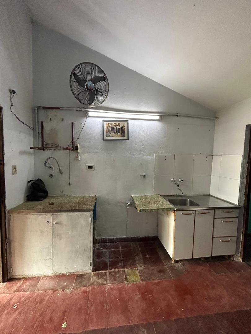 AMEGHINO 1590, CASA 1 DORM.-