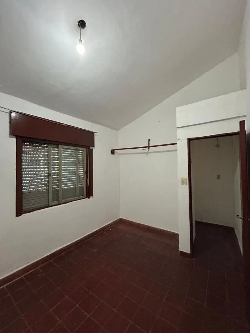 AMEGHINO 1590, CASA 1 DORM.- 4